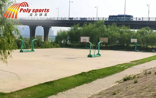 水泥地籃球場(chǎng)