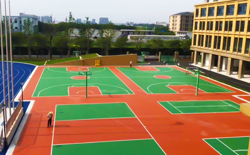  籃球場塑膠場地施工