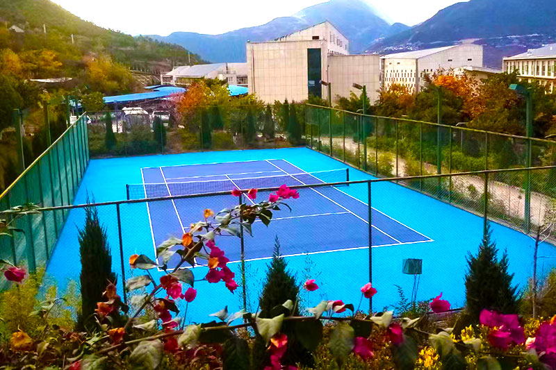 室外網(wǎng)球場(chǎng)