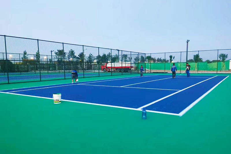 塑膠網(wǎng)球場地